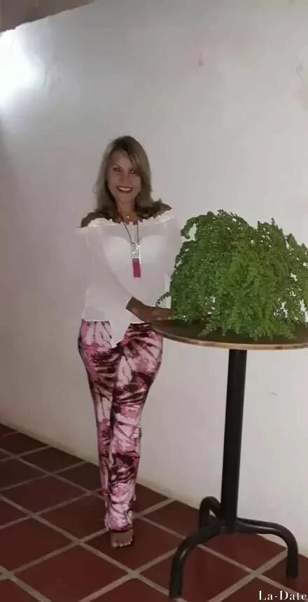 Nadia, 56