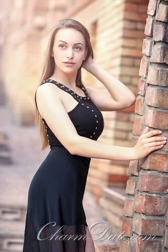 Anna, 27