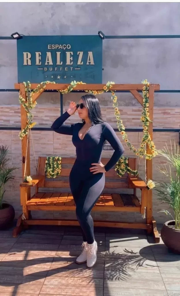 Ana Paula, 35