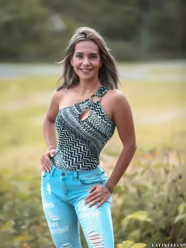 larissa, 42