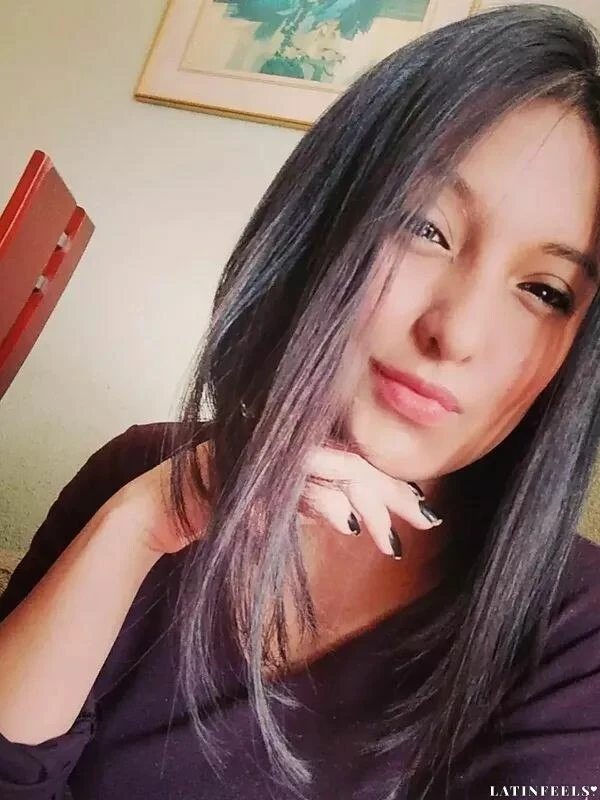 Angie, 24
