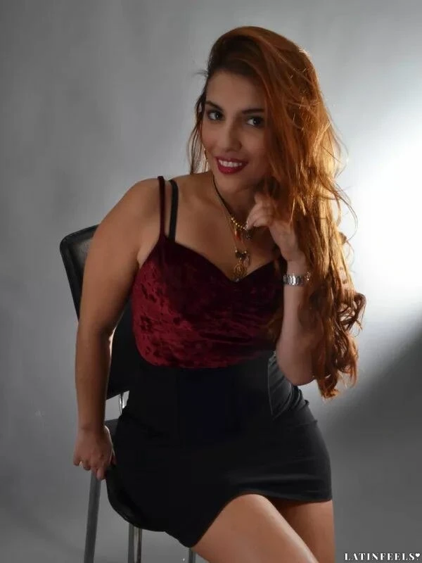 Luisa, 26