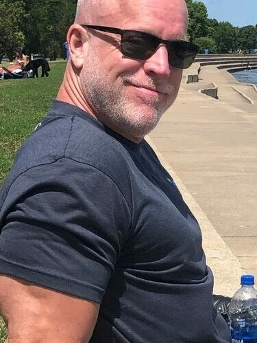 PapaJon, 53