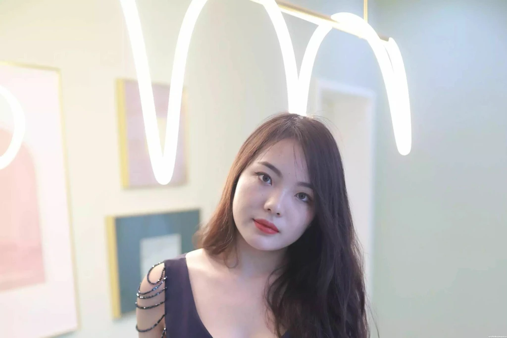 YuanXiu, 21