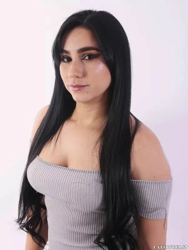Diana, 32