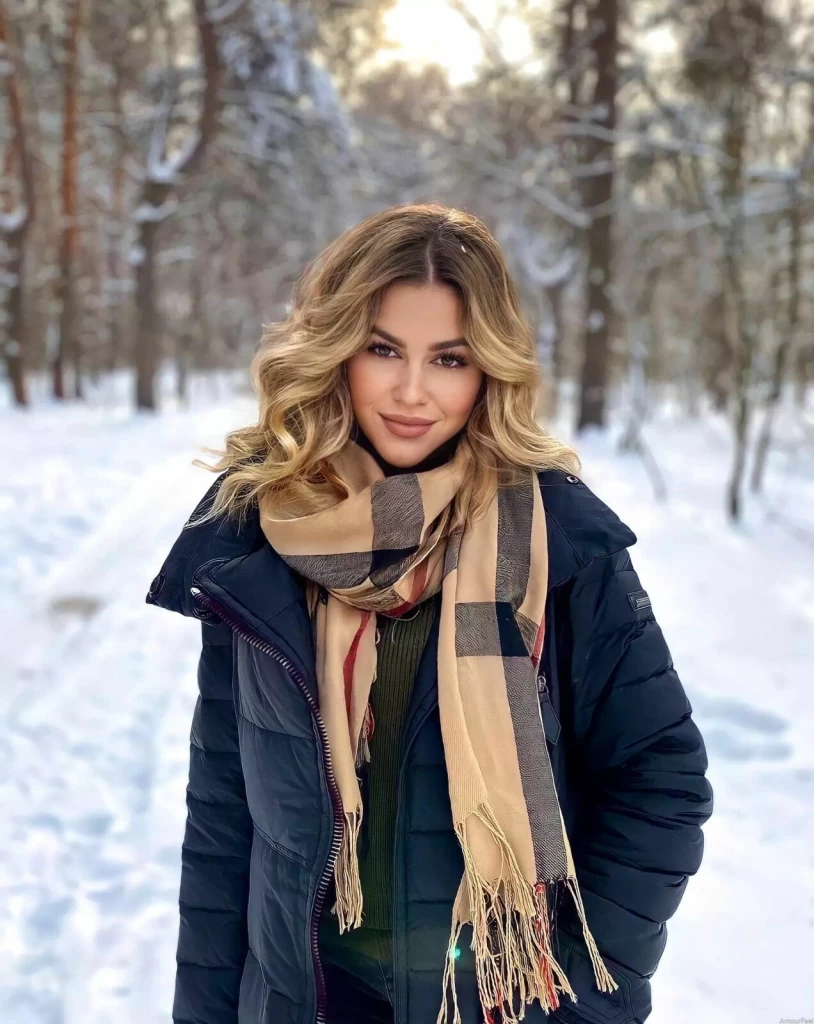 Oksana, 24